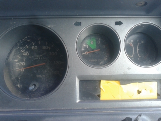 รถบรรทุก 6 ล้อดัมพ์ ยี่ห้อ TOYOTA  DYNA 350    115  แรงม้า..สามารถชมสภาพรถและทดลองขับได้และราคายังสามารถต่อรองได้อีกครับ