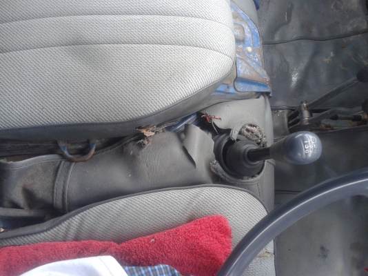 รถบรรทุก 6 ล้อดัมพ์ ยี่ห้อ TOYOTA  DYNA 350    115  แรงม้า..สามารถชมสภาพรถและทดลองขับได้และราคายังสามารถต่อรองได้อีกครับ