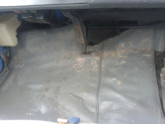 รถบรรทุก 6 ล้อดัมพ์ ยี่ห้อ TOYOTA  DYNA 350    115  แรงม้า..สามารถชมสภาพรถและทดลองขับได้และราคายังสามารถต่อรองได้อีกครับ