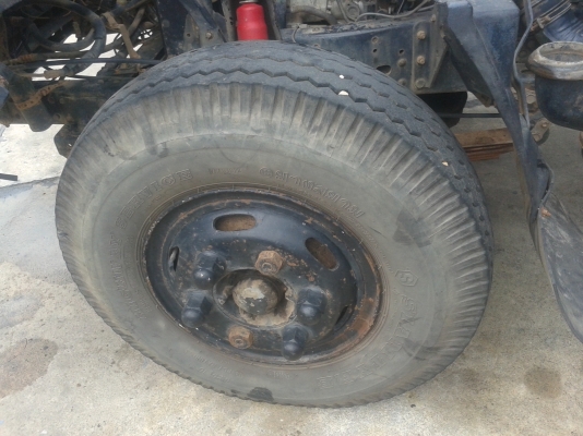 รถบรรทุก 6 ล้อดัมพ์ ยี่ห้อ TOYOTA  DYNA 350    115  แรงม้า..สามารถชมสภาพรถและทดลองขับได้และราคายังสามารถต่อรองได้อีกครับ