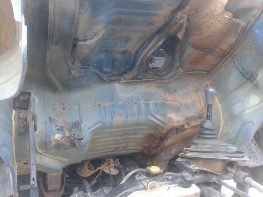 รถบรรทุก 6 ล้อดัมพ์ ยี่ห้อ TOYOTA  DYNA 350    115  แรงม้า..สามารถชมสภาพรถและทดลองขับได้และราคายังสามารถต่อรองได้อีกครับ