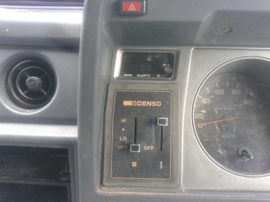 รถบรรทุก 6 ล้อดัมพ์ ยี่ห้อ TOYOTA  DYNA 350    115  แรงม้า..สามารถชมสภาพรถและทดลองขับได้และราคายังสามารถต่อรองได้อีกครับ