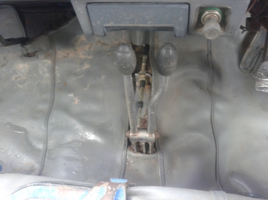 รถบรรทุก 6 ล้อดัมพ์ ยี่ห้อ TOYOTA  DYNA 350    115  แรงม้า..สามารถชมสภาพรถและทดลองขับได้และราคายังสามารถต่อรองได้อีกครับ