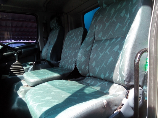 6 ล้อใหญ่  ( ตู้ไฮดรอลิค.ปีกนก.ท้ายลิฟท์ )   *Euro.2* HINO MEGA FG1J 220 แรงม้า *ยาว 7.20 ม.*  รถห้างแท้ * มีเล่มพร้อมโอน *