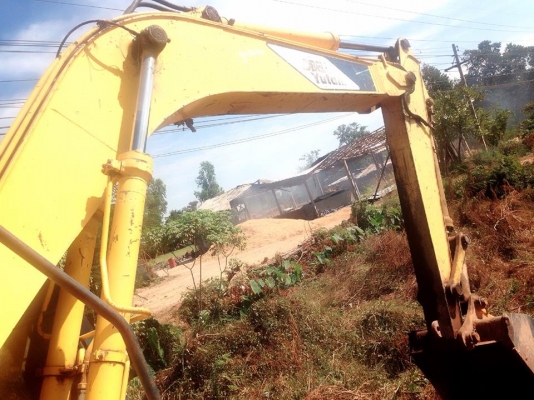 **739,000 บ.ต่อรอง**ขายแบคโฮ KOBELCO MARK-3 SK100 Yutani แท้ S.No.YW-0523 เครื่องเดิม ปั้มเดิม ไฟฟ้าครับ เครื่องดีแน่น ปั้มดีแรง ทำงานดีคล่องตัว ไม่โหลด บูมอาร์มสวยไม่มีปะ บุ้งกี๋หนา เอวดีแน่น ไม่แตกไม่ร้าว ช่วงล่าง80\% โซ่ดีหนา แทร็กครบ เฟรมหนาไม่ผุ โรลเล