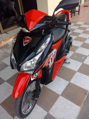 Honda Click 125 i ลาย Street สีดำแดง รถสวยม๊ากมาก ขายอย่างถูก Honda Click 125 i ลาย Street สีดำแดง รถสวยม๊ากมาก ขายอย่างถูก