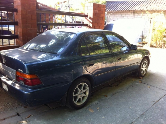 ขายรถToyota Corolla รุ่นสามห่วง ปี35 สภาพเดิมๆภายในเดิมๆหมดทุกอย่าง รถผู้หญิงใช้ น้อยมากๆ ถ้าเทียบกับปีและระยะทาง แค่ 1xx,xxx กว่ากิโลเองครับ เครื่อง1300cc ติดแก๊ส (ใช้ได้สองระบบ แก๊ส+น้ำมัน) เกียร์ธรรมดา ลงเล่มเรียบร้อย พร้อมเล่มและเอกสารการโอน  แอร์หนาว