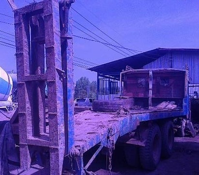 ขายด่วน ISUZU TX 165 HP 6BD1 รถสิบล้อหัวยาวเพลาเดียว เทรลเลอร์ท้ายลาดมีหางพับขึ้นรถเกี่ยวครบพร้อมใช้งาน เครื่องแน่นดีฟิตใหม่ๆ ภายในเก๋งคอนโซลครบไม่มีผุ พวงมาลัยเพาเวอร์ ชุดเพลาหลังเพลาเดียวของ มิตซู FUSO อย่างดี ช่วงล่างคัชซีไม่มีบวม ยางสภาพดี 70\% เอกสารท