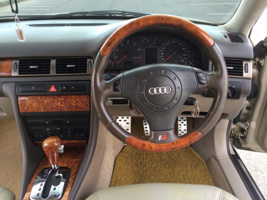 รถยนต์ ออดี้ A6