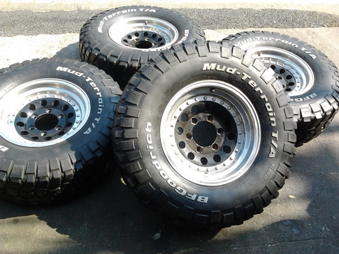 ล้อหยดนํ้า+BF Km2 ขนาด 31/10.5/15 ปี11 สวยๆ 1ชุด