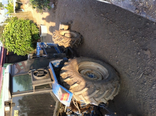 ขายรถไถ Ford 7740 2เพลา