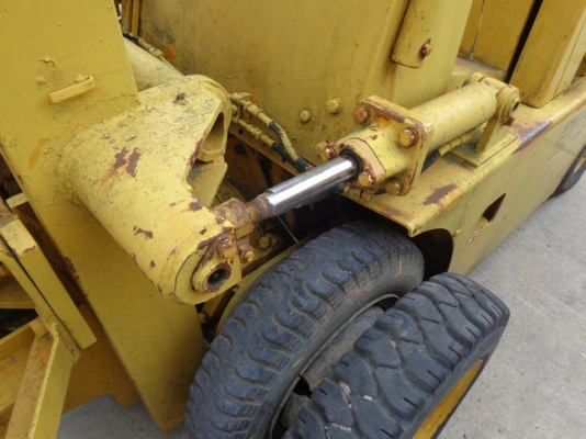 ขาย Forklift Komatsu FD25-6 พร้อมใช้งาน ขาย Forklift Komatsu FD25-6 พร้อมใช้งาน