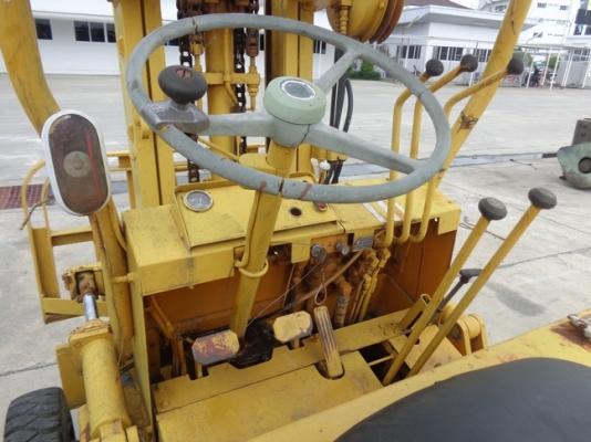 ขาย Forklift Komatsu FD25-6 พร้อมใช้งาน ขาย Forklift Komatsu FD25-6 พร้อมใช้งาน