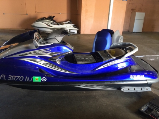 เรือเจ็ตสกี YAMAHA FX CRUISER HO160 ปี07 สภาพเดิมๆจากรัฐฟลอริดา นำเข้าจากสหรัฐอเมริกา สนใจคุยรายละเอียดก่อนได้ครับ เรือถึงไทยแล้ว สภาพสวยทุกลำ