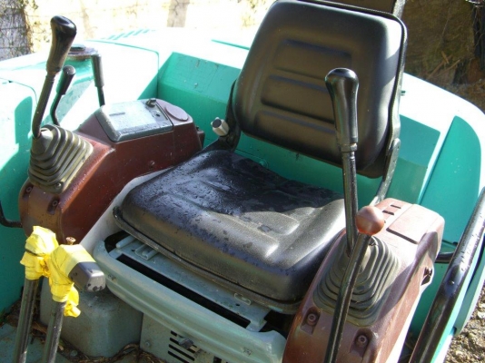 รถขุด Komatsu PC30-7 #21557 รอนำเข้าจากญี่ปุ่น สนใจโทร. 080-6565422 (หนิง)