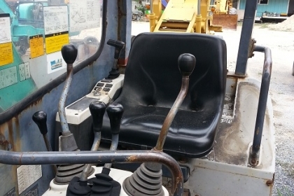 รถขุดเล็ก IHI 30uj แทรคเหล็กก้อนยาง เก่าญี่ปุ่น 090-986-2521