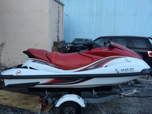 เรือเจ็ตสกี YAMAHA FX140 ปี04 สภาพเดิมๆจากรัฐฟลอริดา นำเข้าจากสหรัฐอเมริกา สนใจคุยรายละเอียดก่อนได้ครับ เรือถึงไทยแล้ว สภาพสวยทุกลำ