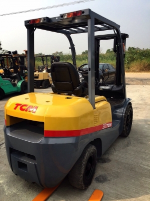 ขายรถ FORKLIFT TCM รุ่น FD30T3 รถนอก เก็บสภาพให้เหมือนรถใหม่