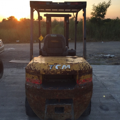 ขายรถ FORKLIFT TCM รุ่น FD30T3 รถนอก เก็บสภาพให้เหมือนรถใหม่