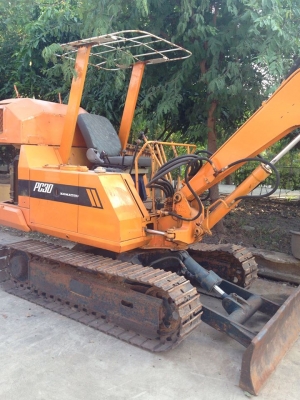 KOMATSU PC30-3   รถเก่านำเข้าจากญี่ปุ่นไม่เคยใช้งานในไทย  สภาพพร้อมลุยงาน