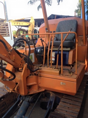 KOMATSU PC30-3   รถเก่านำเข้าจากญี่ปุ่นไม่เคยใช้งานในไทย  สภาพพร้อมลุยงาน