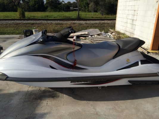 เรือเจ็ตสกี YAMAHA FX140 ปี02 สภาพเดิมๆจากรัฐฟลอริดา นำเข้าจากสหรัฐอเมริกา สนใจคุยรายละเอียดก่อนได้ครับ เรือถึงไทยแล้ว สภาพสวยทุกลำ