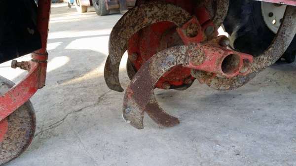 รถพรวนดิน ISEKI 500 ขนาด 5 แรง เก่าญี่ปุ่น เครื่องยนต์ติดง่าย สภาพสวย พร้อมใช้งาน มีเกียแบบตีเดินหน้าและเกียตีถอยหลัง รถพรวนดิน ISEKI 500 ขนาด 5 แรง เก่าญี่ปุ่น เครื่องยนต์ติดง่าย สภาพสวย พร้อมใช้งาน มีเกียแบบตีเดินหน้าและเกียตีถอยหลัง