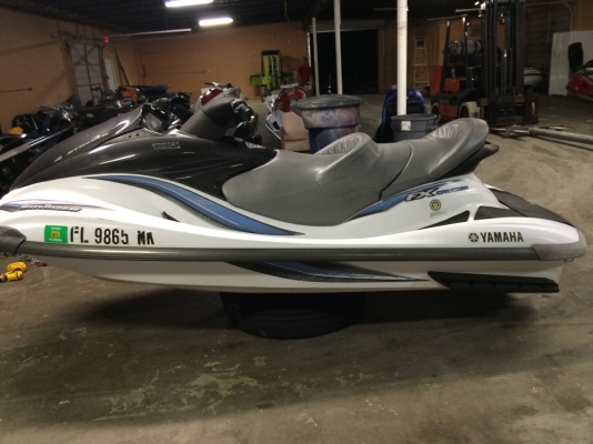 เรือเจ็ตสกี YAMAHA CRUISER ปี04 สภาพเดิมๆจากรัฐฟลอริดา นำเข้าจากสหรัฐอเมริกา สนใจคุยรายละเอียดก่อนได้ครับ เรือถึงไทยแล้ว สภาพสวยทุกลำ