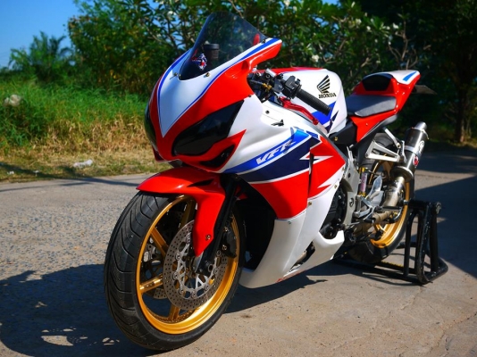 ขาย Nc30 พร้อมทะเบียนแท้ แฟริ่ง Cbr1000 08 สภาพเครื่องสดๆพร้อมออกทริป