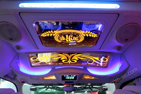 ตกแต่งรถตู้ครบวงจร รุ่งเรืองประดับยนต์ ร้อยเอ็ด