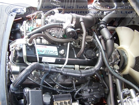 ขายรถ โฟล์คลิฟท์ TOYOTA รุ่น 8-FG20