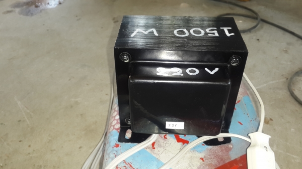 หม้อแปลงไฟ 110vเป็น 220v ขนาด 1500 w