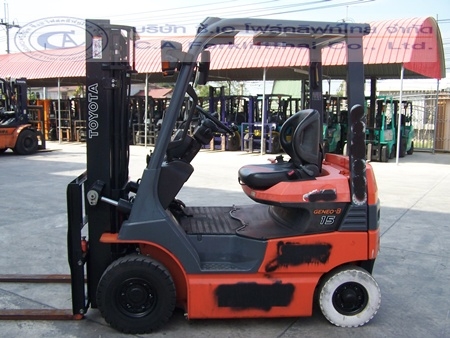 ขาย รถโฟล์คลิฟท์ไฟฟ้า TOYOTA รุ่น 7 FBL15