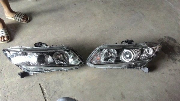 ไฟหน้า CIVIC  ของแท้มืสอง