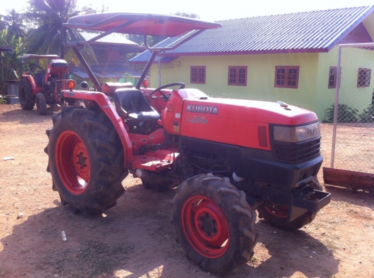 ขายคูโบต้าL4508 ตัวรถพร้อมโรตารี่ ราคา200000.คับ ( 087-2016577 เหลียง เจ้าของรถคับ ) ลูกค้าจากสิงบุรีคับ