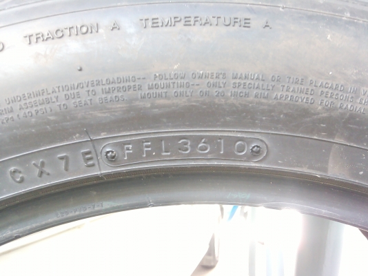 ขายยาง Toyo  265/50/R20   ปี 10 1ชุด 4 เส้น