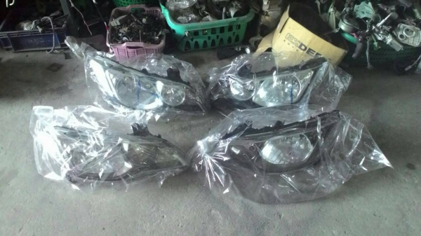 ไฟหน้า CIVIC FD ของแท้มืสอง