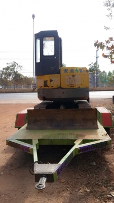 ขายแม็คโค PC28uu พร้อมตัวลาก แถมหัวคีบไม้ พร้อมใช้งาน