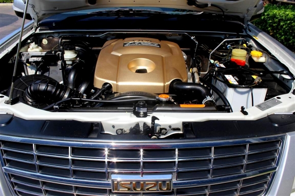 2008ISUZU 3.0 DMAX SPACECAB GOLD SERIES ABS เกียร์ออโต้ 2008ISUZU 3.0 DMAX SPACECAB GOLD SERIES ABS เกียร์ออโต้