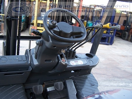 ขายรถ โฟล์คลิฟท์ TCM รุ่น FD25T3