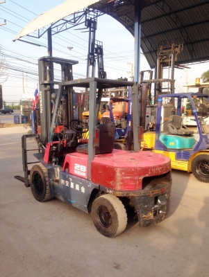 -:-*&bull;*ข า ย ร ถ ย ก เ ก่ า น อ ก*&bull;*-:-NISSAN FD28 เครื่องดีเซล เสา4เมตร งาคว่ำหงาย สนใจติดต่อ083-062-0223