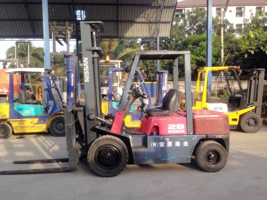 -:-*&bull;*ข า ย ร ถ ย ก เ ก่ า น อ ก*&bull;*-:-NISSAN FD28 เครื่องดีเซล เสา4เมตร งาคว่ำหงาย สนใจติดต่อ083-062-0223