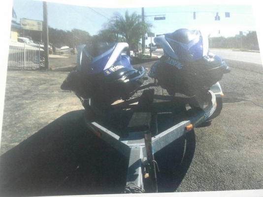 เรือเจ็ตสกี YAMAHA FX HO160 ปี06 มาเป็นคู่เลยครับ พร้อมเทลเลอร์ สภาพเดิมๆจากรัฐฟลอริดา นำเข้าจากสหรัฐอเมริกา สนใจคุยรายละเอียดก่อนได้ครับ เรือถึงไทยแล้ว สภาพสวยทุกลำ