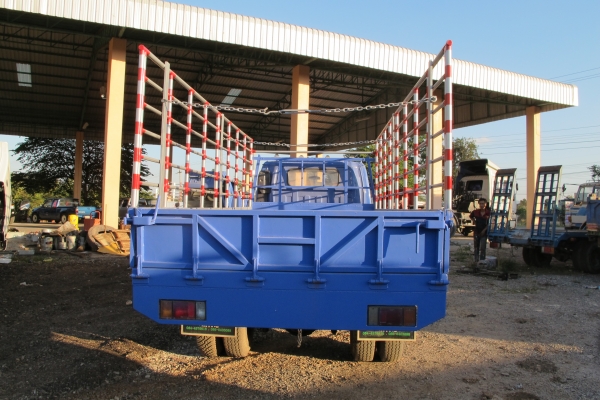 ขาย รถบรรทุก 6 ล้อ