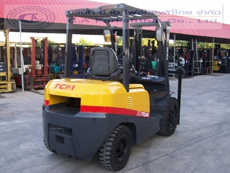 ขายรถ โฟล์คลิฟท์ TCM รุ่น FD30T3