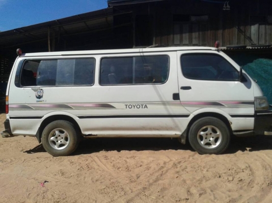 ขายรถตู้สภาพพร้อมใช้งาน TOYOTAหัวจรวจปี39 สภาพพร้อมใช้งาน เครื่องดีแชชซีเดิม ภายในสวย แอร์เย็น
