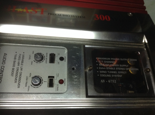 Power Amp BLast Audio 300 Watt Made in Japan สภาพสวยกริ๊บ 2/1 Channel