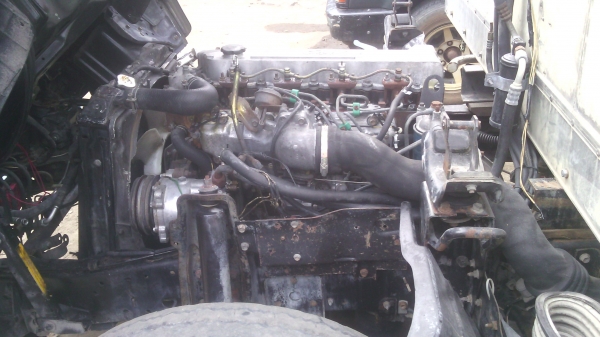 รถ6ล้ออีซูซูหัวการตูนตู้เย็น รถ6ล้ออีซูซูหัวการตูนตู้เย็น