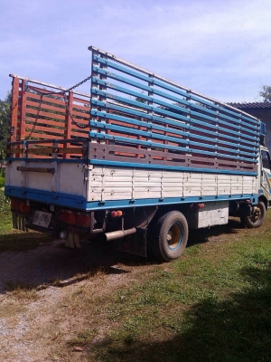 รถบรรทุก 6 ล้อ HINO 117 แรง