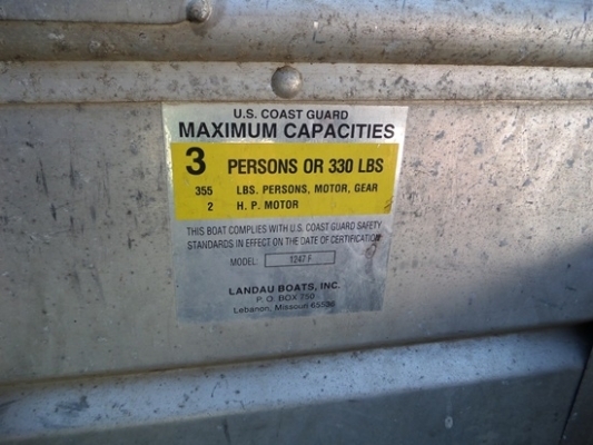 เรือปิเนียม LANDUA 12 ฟุต พร้อมเครื่อง SUZUKI 5 hp